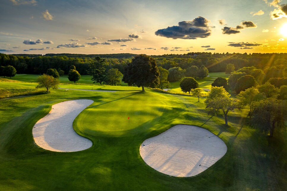 /content/dam/images/golfdigest/fullset/course-photos-for-places-to-play/Belvedere-H8DJI_0144-HDR (1).jpg